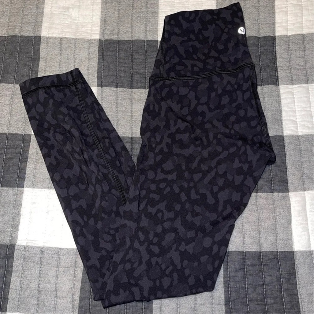 ***SOLD ON MERCARI**** Lululemon Wunder Under Leggings